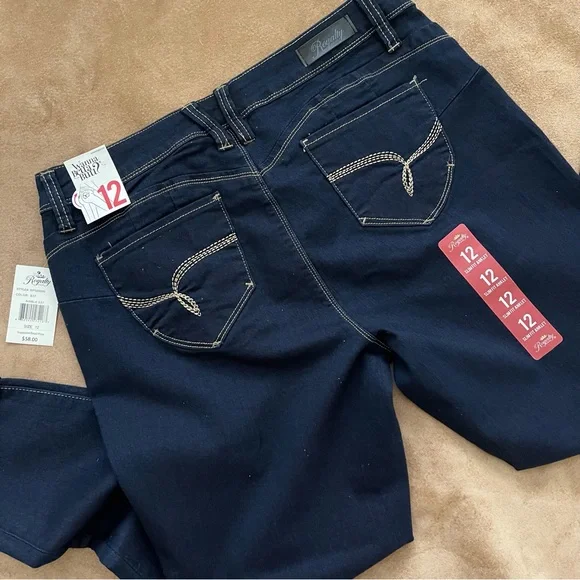 Royalty For Me Wanna Betta Butt? Dark Blue Stretch Slim Fit Anklet Jeans Size 12 - Picture 5 of 16